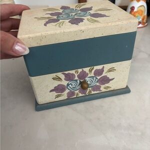 Vintage Arister Gift/jewelry box - hand painted